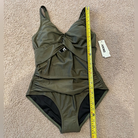 DKNY Women's Shirred Keyhole Detail One-Piece Y2K Swimwear - Picture 7 of 8
